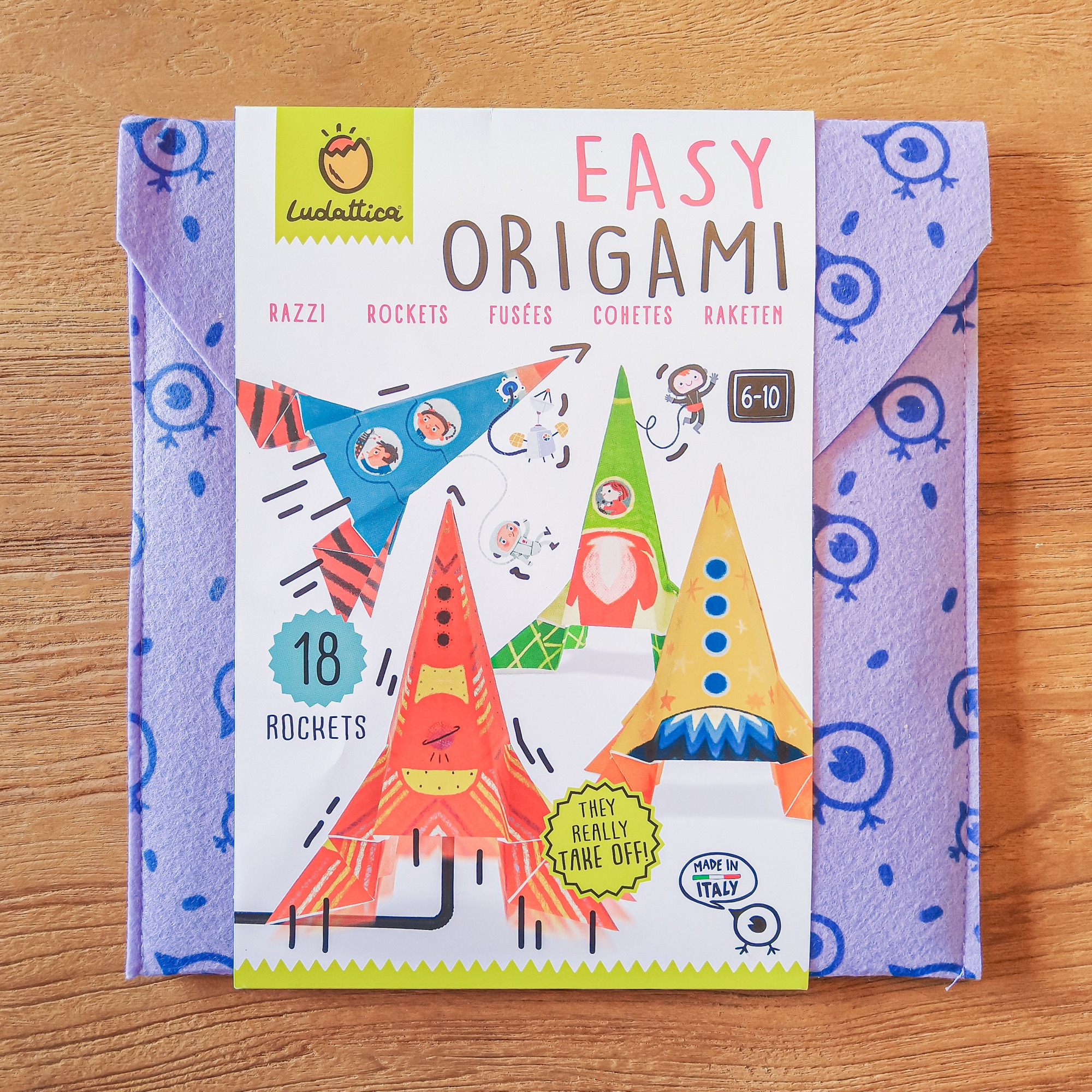 Illustrando razzi di carta Un nuovo gioco per la serie Easy origami